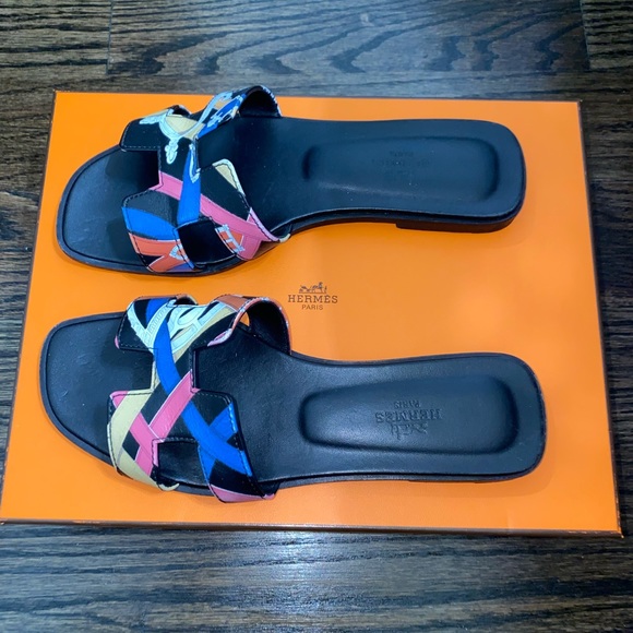 **SOLD**Hermes Oran Sandals in limited edition Cavalcadour Multicolor Noir 36.5 - Picture 7 of 16